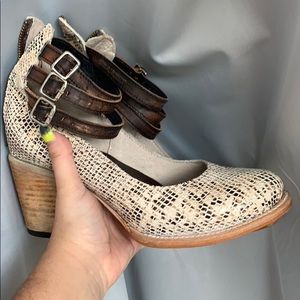 Freebird by Steven white snakeskin